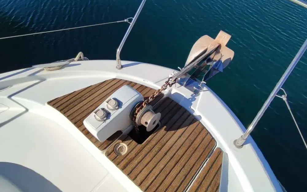 slider 4 Beneteau Antares 10.80 Fly