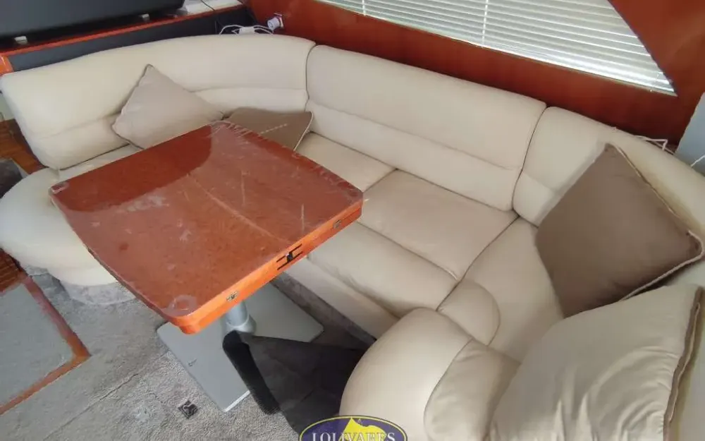 slider 10 Fairline Phantom 40