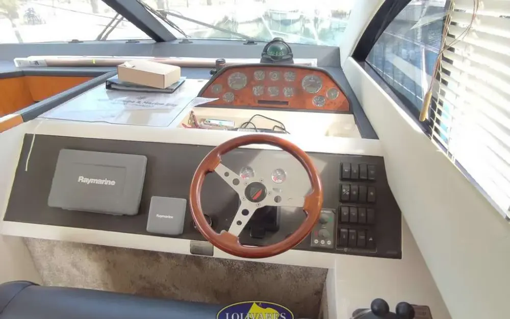 slider 22 Fairline Phantom 40