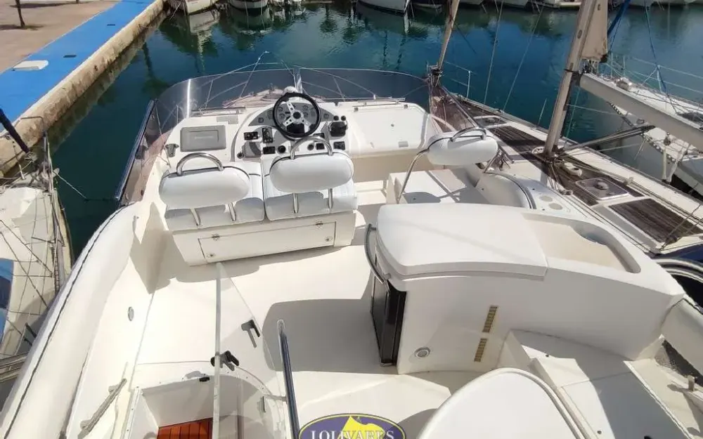 slider 23 Fairline Phantom 40