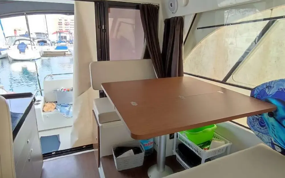slider 13 Beneteau Antares Serie 9