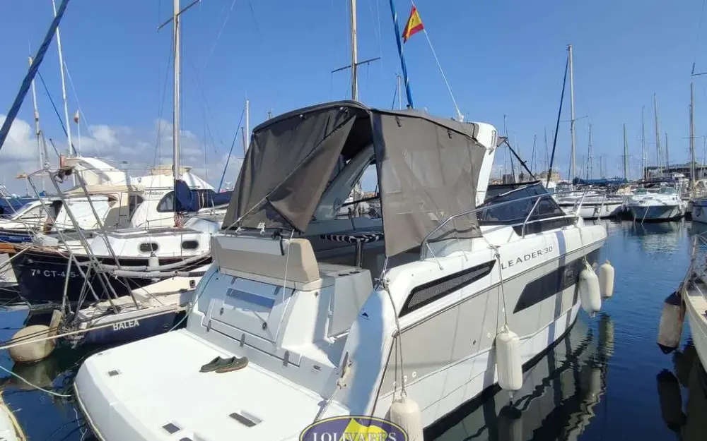 slider 0 Jeanneau Leader 30