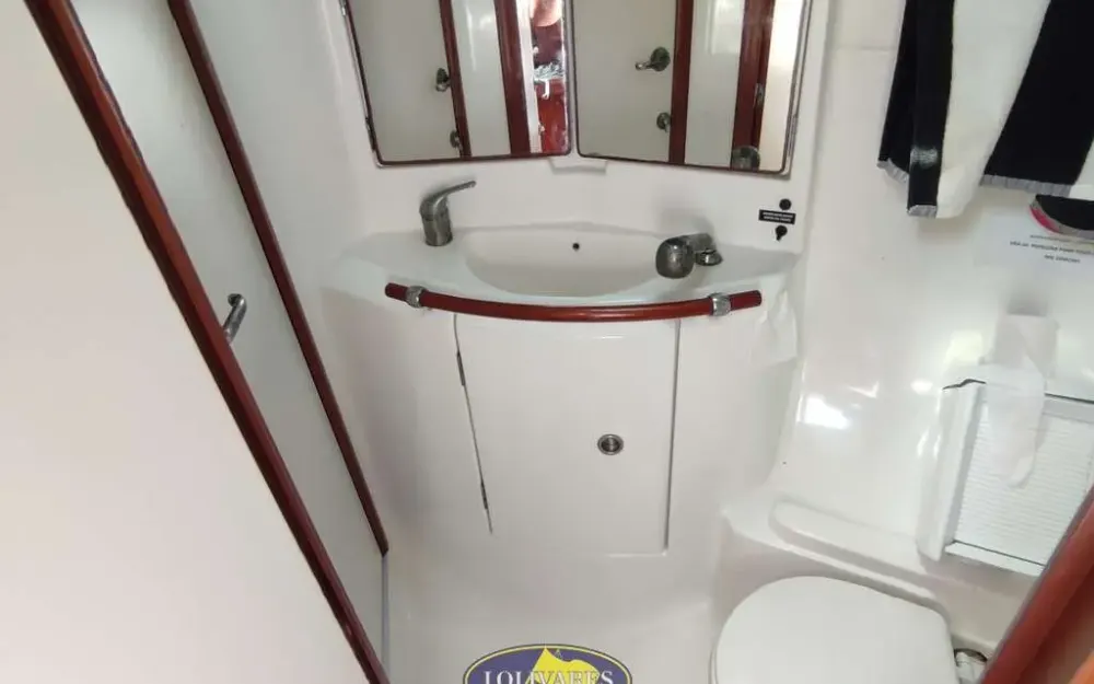 slider 10 Beneteau Oceanis 423