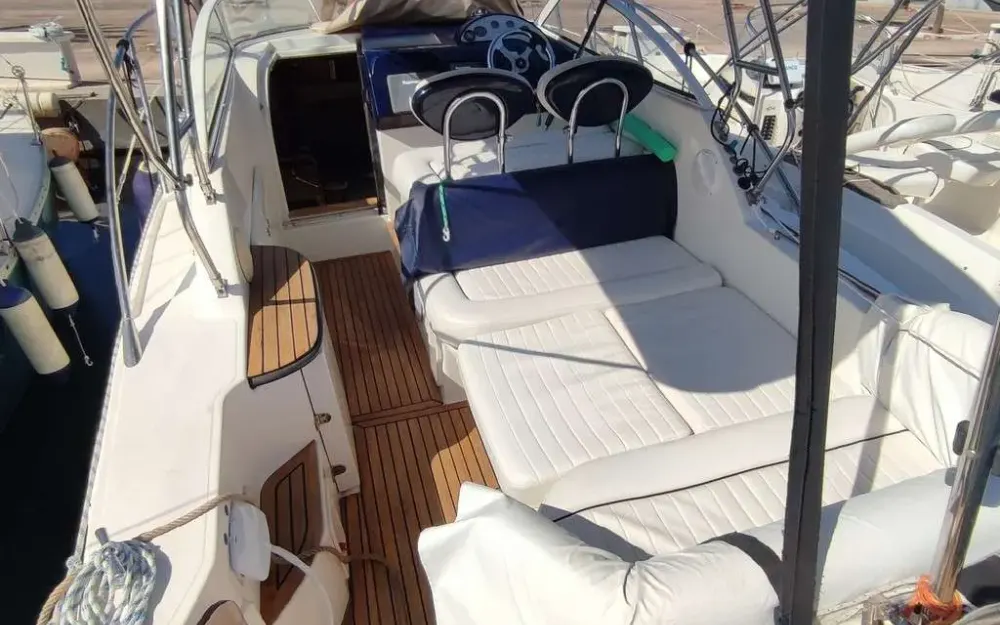slider 19 Sealine  S 23
