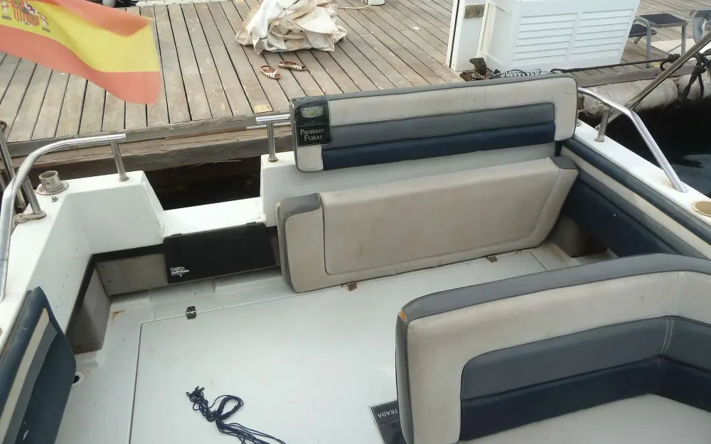 slider 18 Four Winns Vista 245