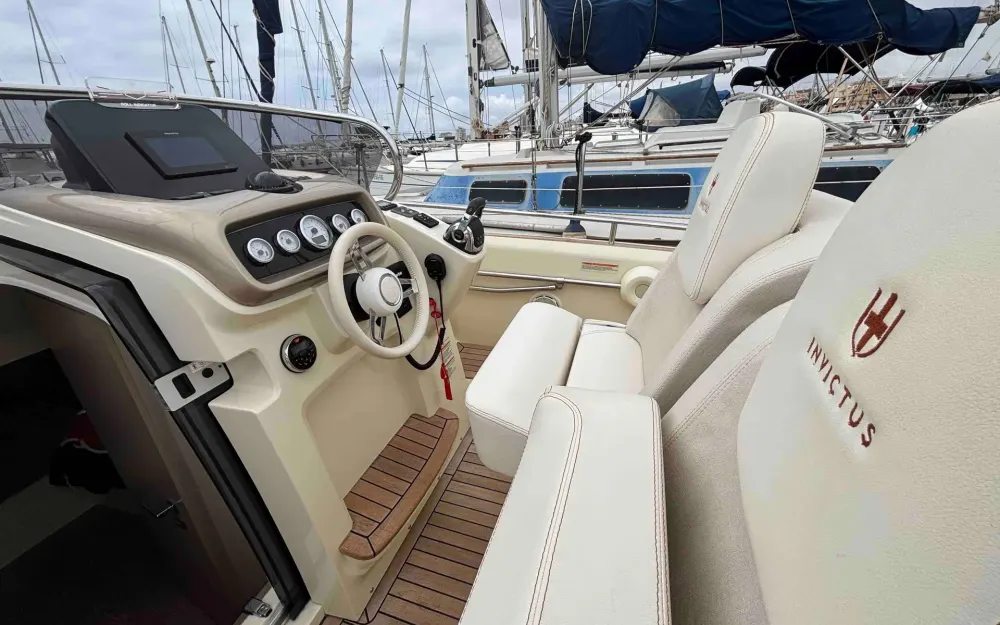 slider 17 Invictus  280 GT