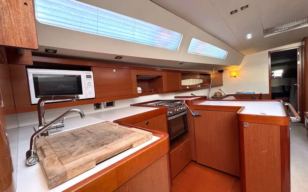 slider 22 Beneteau Oceanis 58