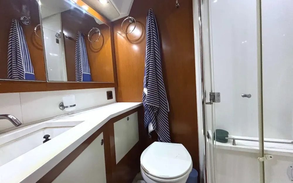 slider 5 Beneteau Oceanis 58