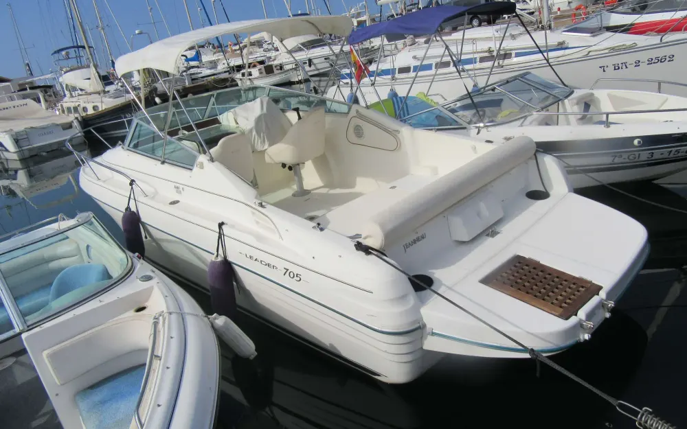 slider 0 Jeanneau Leader 705