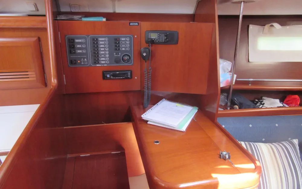 slider 12 Beneteau Oceanis 373 Clipper