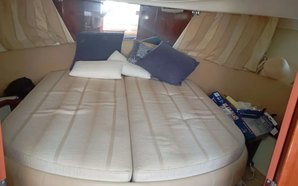 slider 7 Jeanneau Prestige 34 Open