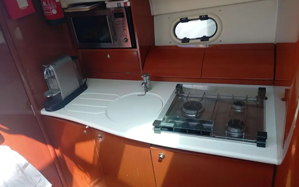 slider 8 Jeanneau Prestige 34 Open