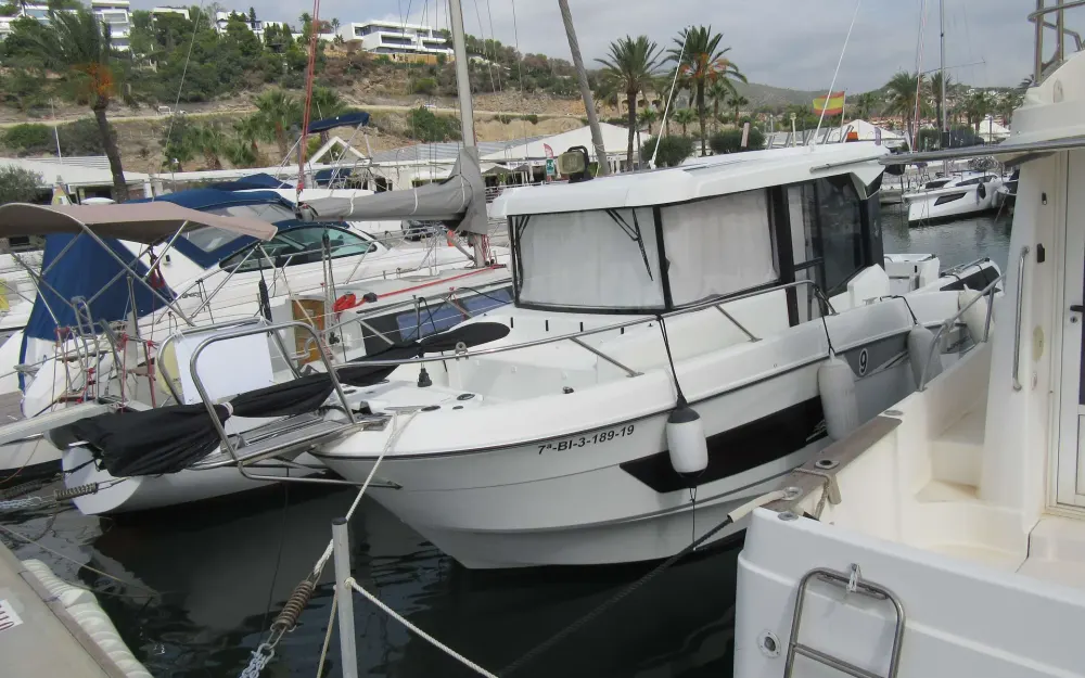 slider 32 Beneteau Barracuda 9