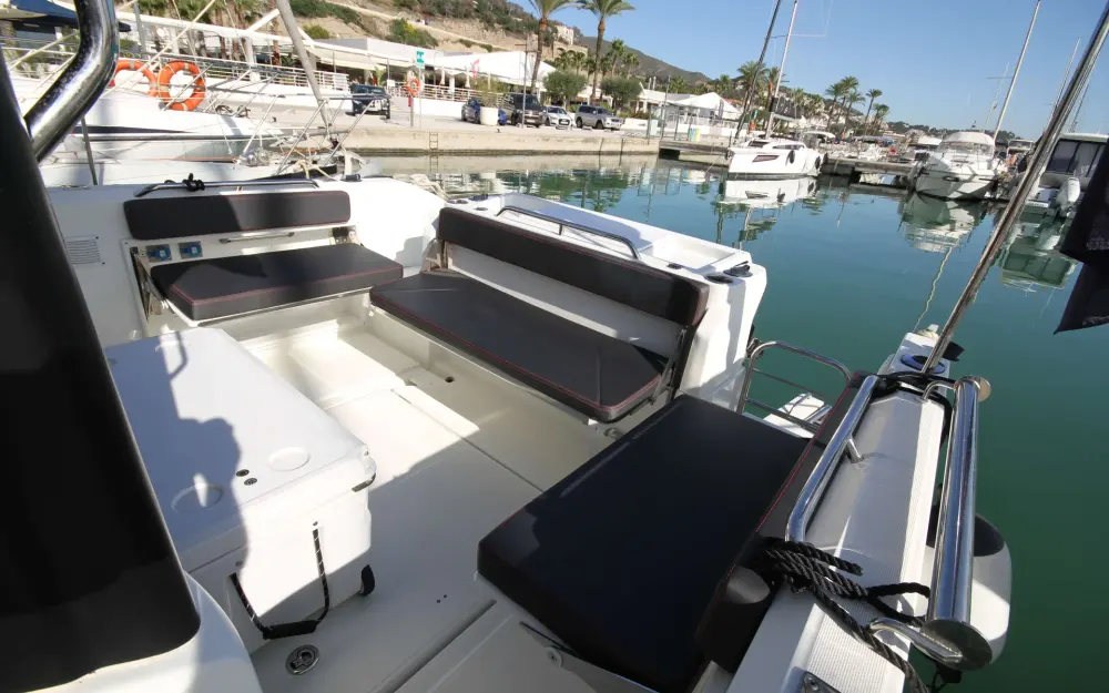slider 35 Beneteau Barracuda 9