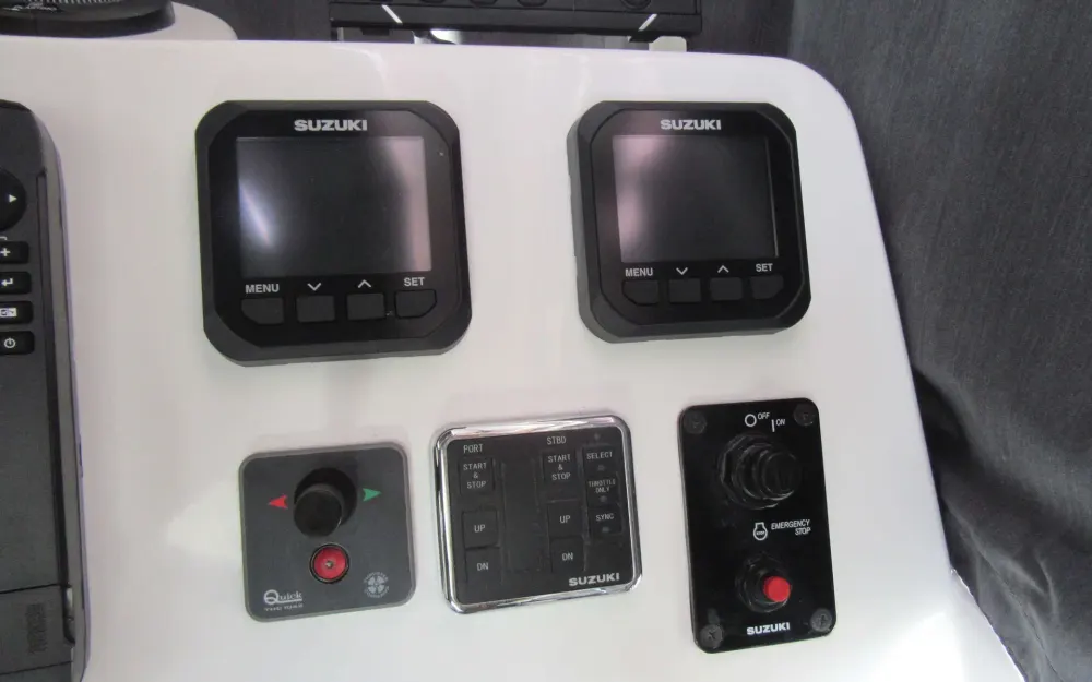 slider 38 Beneteau Barracuda 9