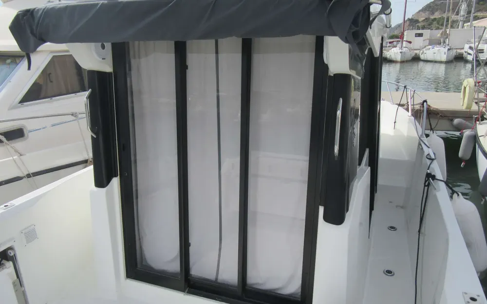 slider 3 Beneteau Barracuda 9