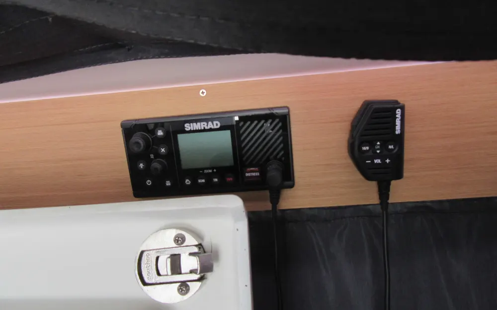 slider 43 Beneteau Barracuda 9