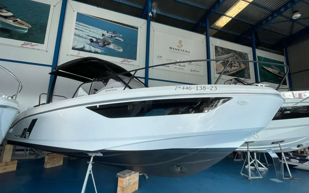 slider 0 Beneteau Flyer 8 SUNdeck