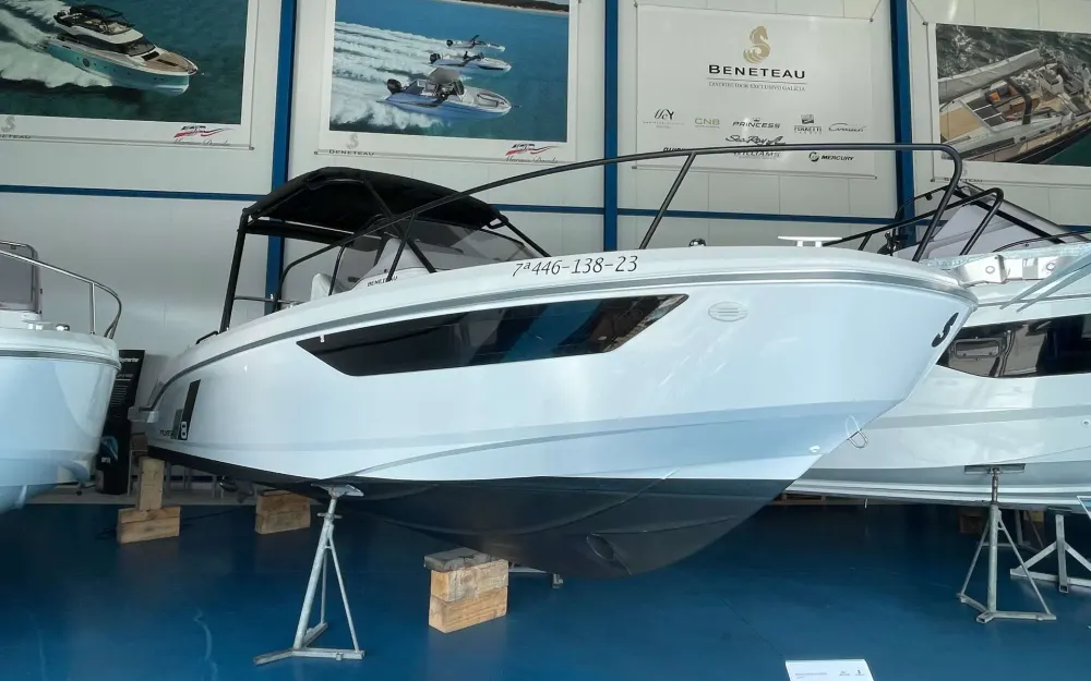 slider 11 Beneteau Flyer 8 SUNdeck