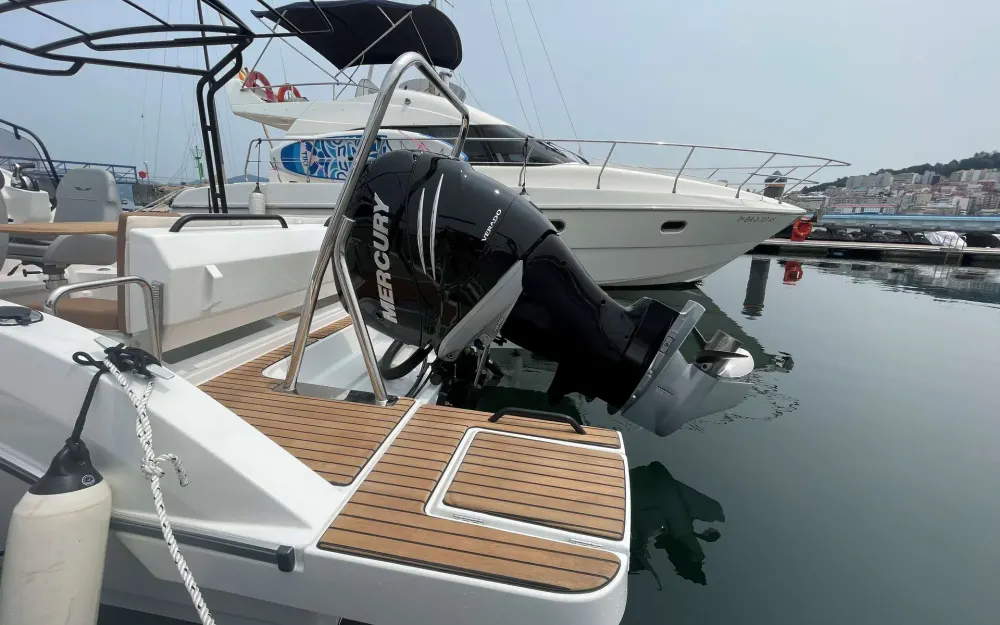 slider 12 Beneteau Flyer 8 SUNdeck
