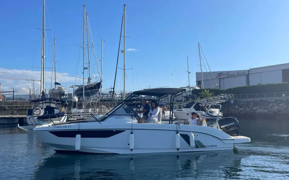 slider 5 Beneteau Flyer 8 SUNdeck