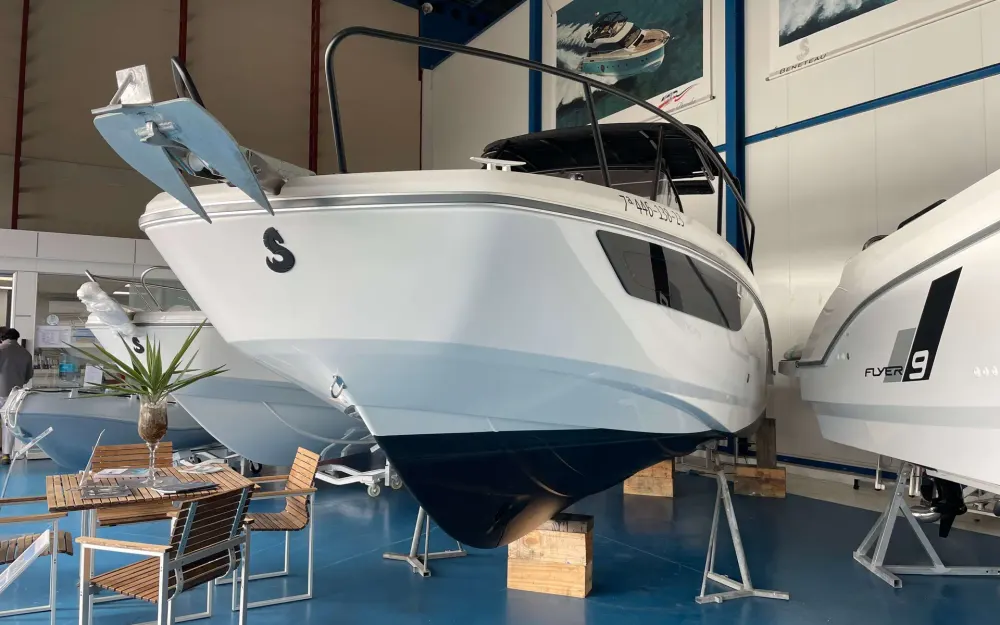 slider 7 Beneteau Flyer 8 SUNdeck