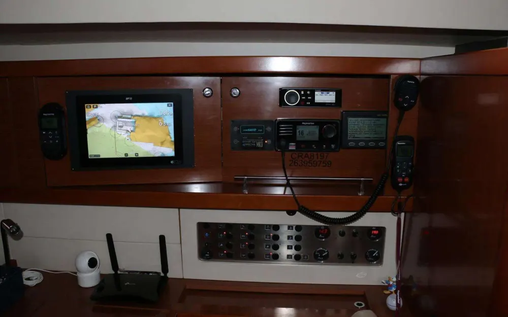 slider 14 Beneteau Oceanis 58