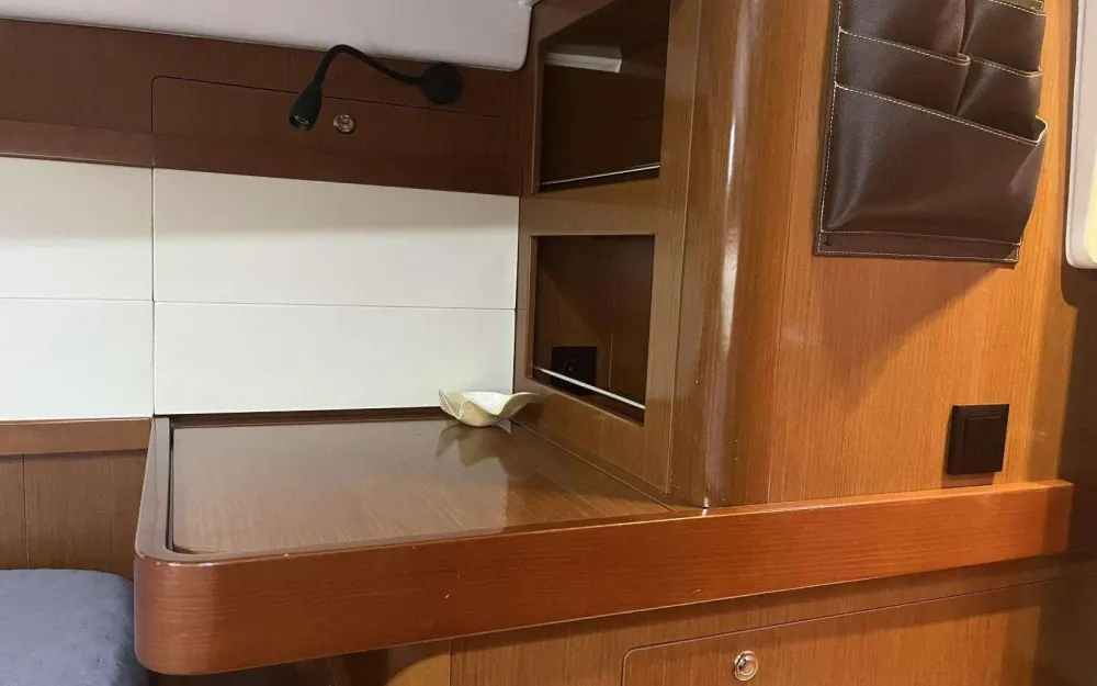slider 15 Beneteau Oceanis 58