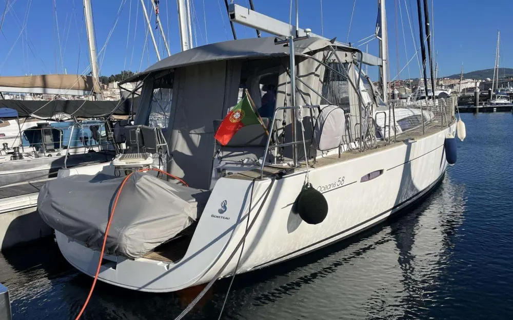 slider 18 Beneteau Oceanis 58