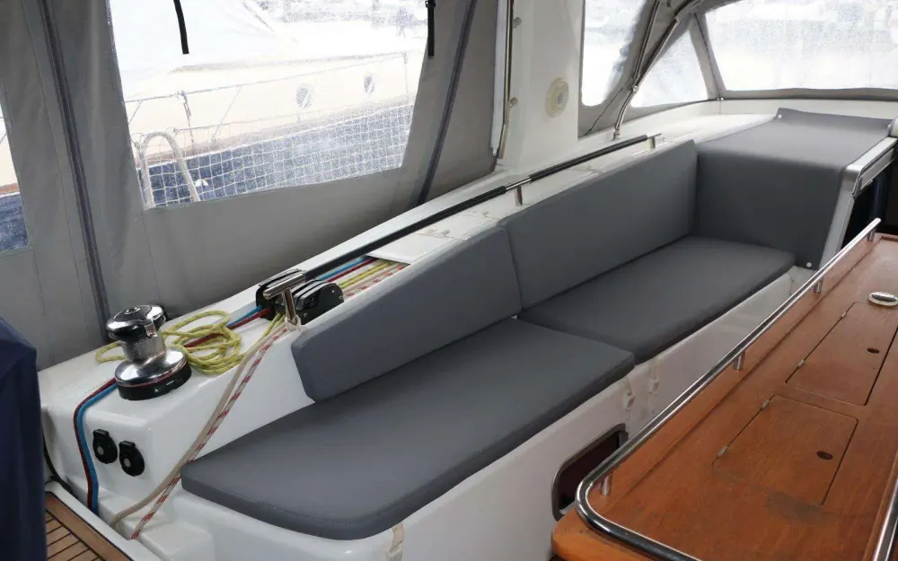 slider 22 Beneteau Oceanis 58