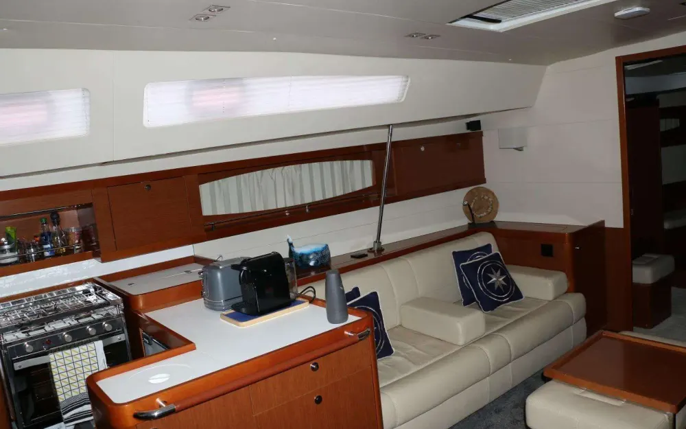 slider 23 Beneteau Oceanis 58