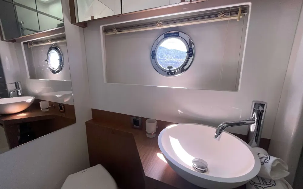 slider 10 Beneteau Gran Turismo 49 Fly