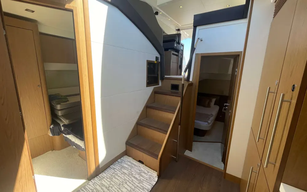 slider 11 Beneteau Gran Turismo 49 Fly