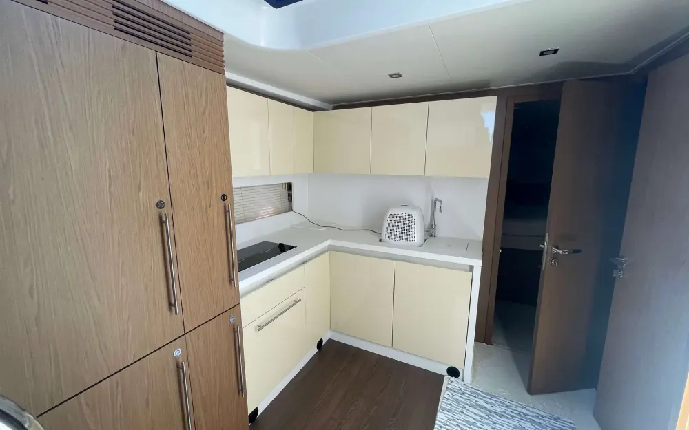 slider 16 Beneteau Gran Turismo 49 Fly
