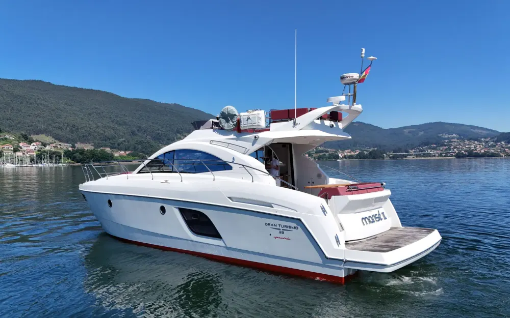 slider 20 Beneteau Gran Turismo 49 Fly