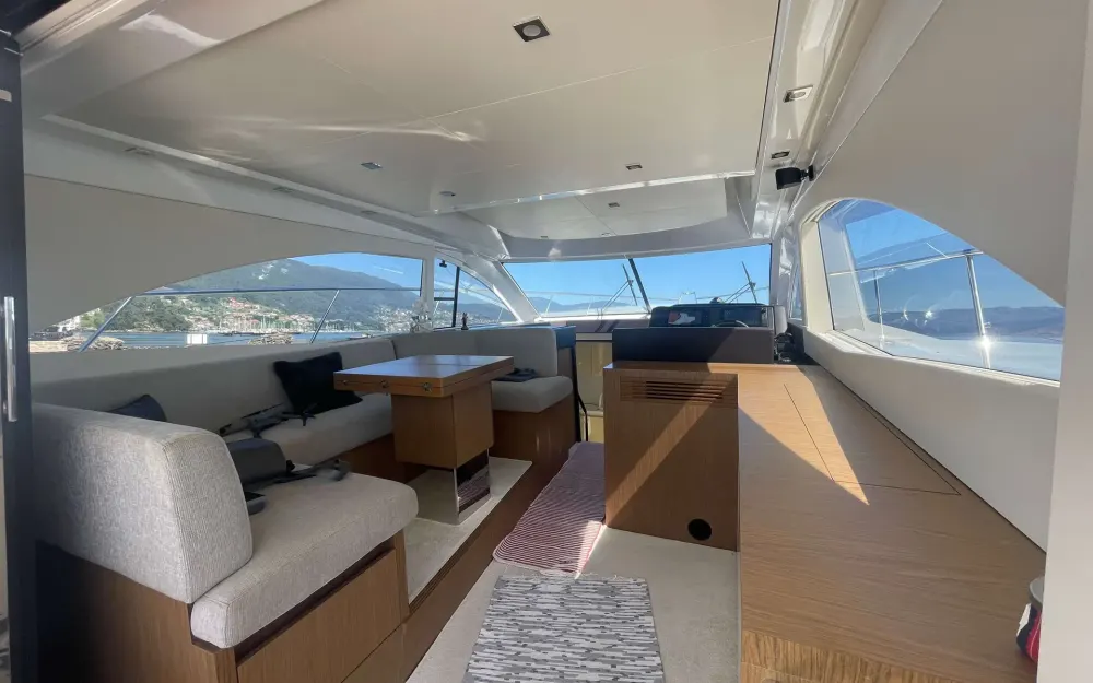 slider 24 Beneteau Gran Turismo 49 Fly