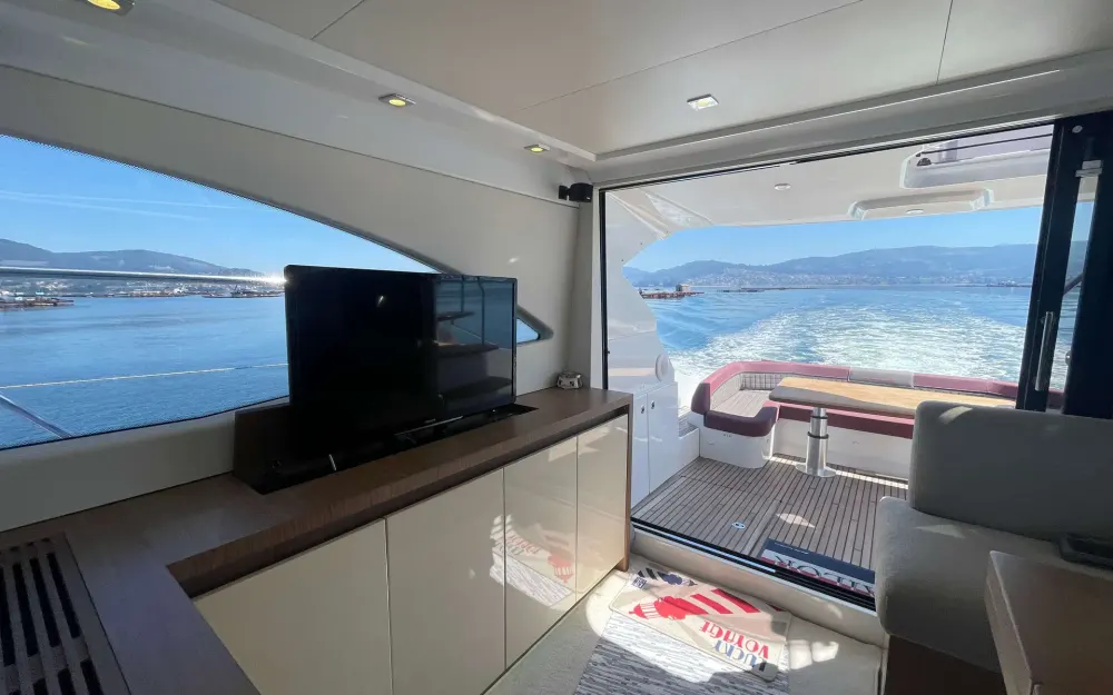 slider 25 Beneteau Gran Turismo 49 Fly
