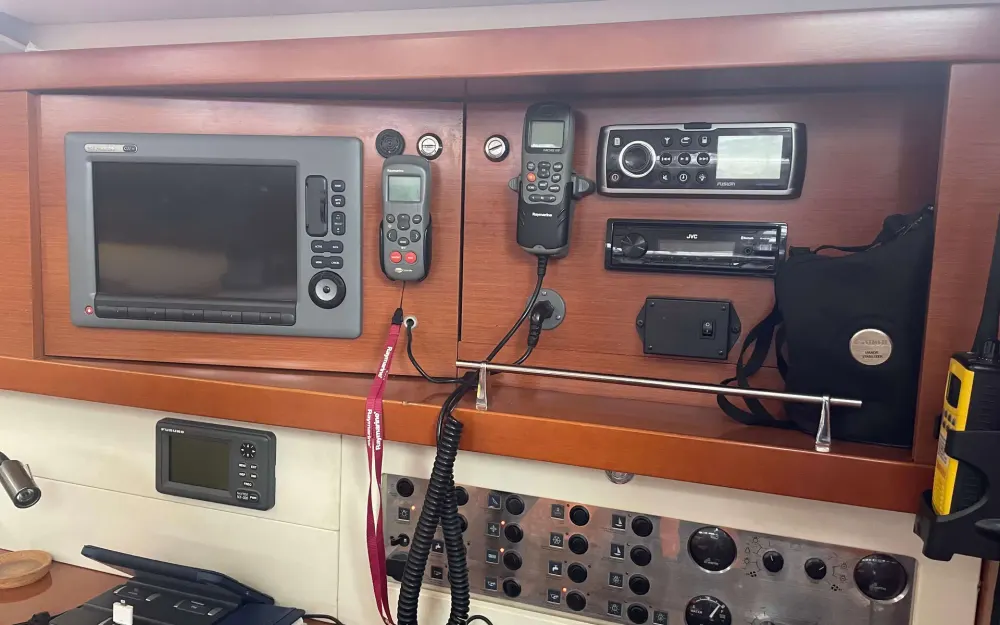 slider 14 Beneteau Oceanis 58