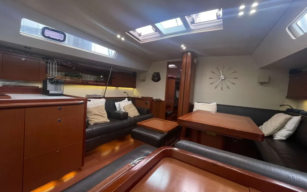 slider 4 Beneteau Oceanis 58