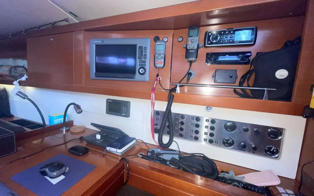 slider 5 Beneteau Oceanis 58