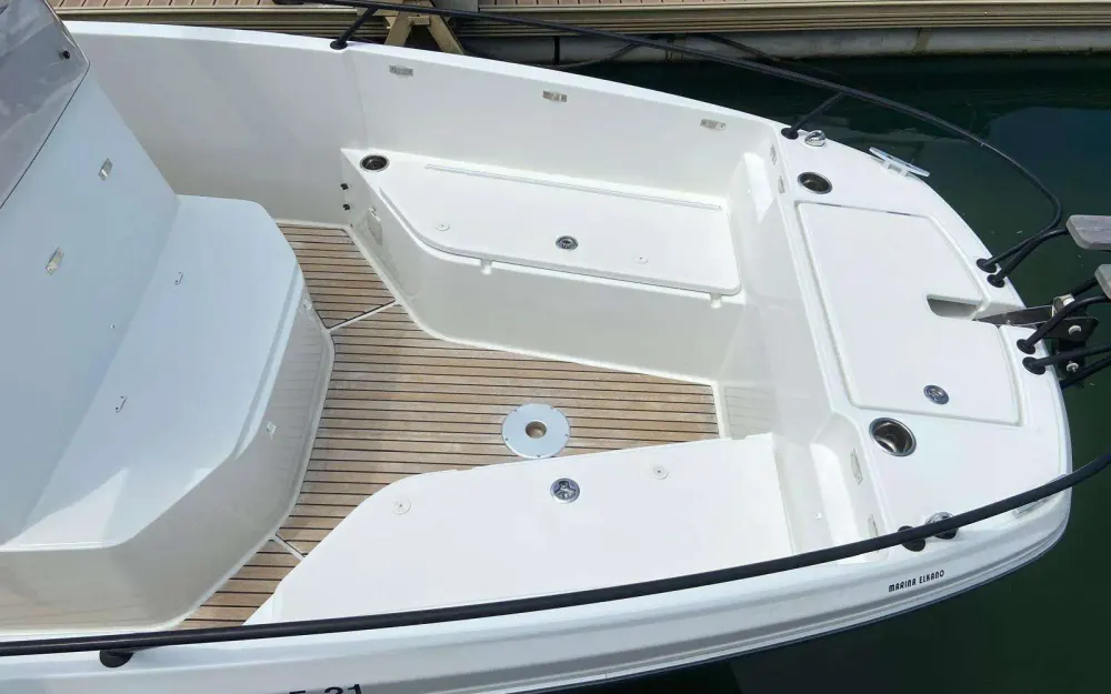 slider 1 Beneteau Flyer 8 SPACEdeck