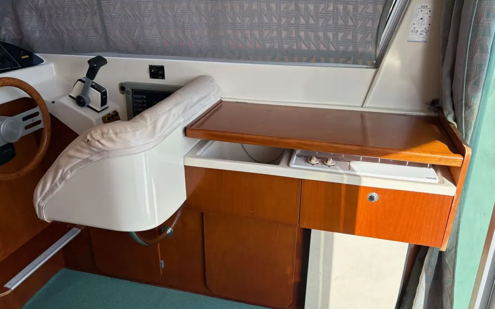 slider 8 Beneteau Antares 805