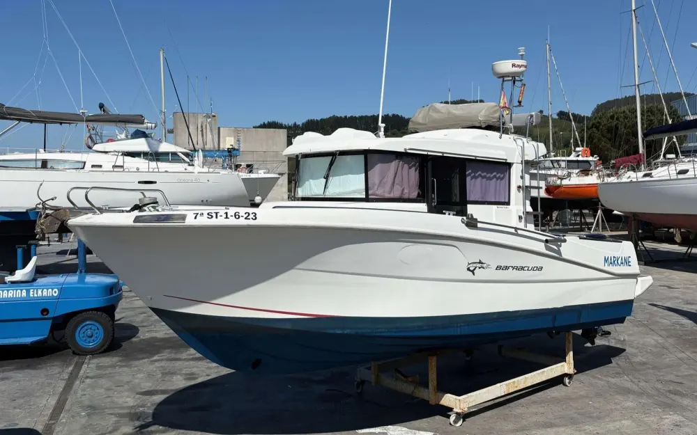 slider 18 Beneteau Barracuda 9 Fly