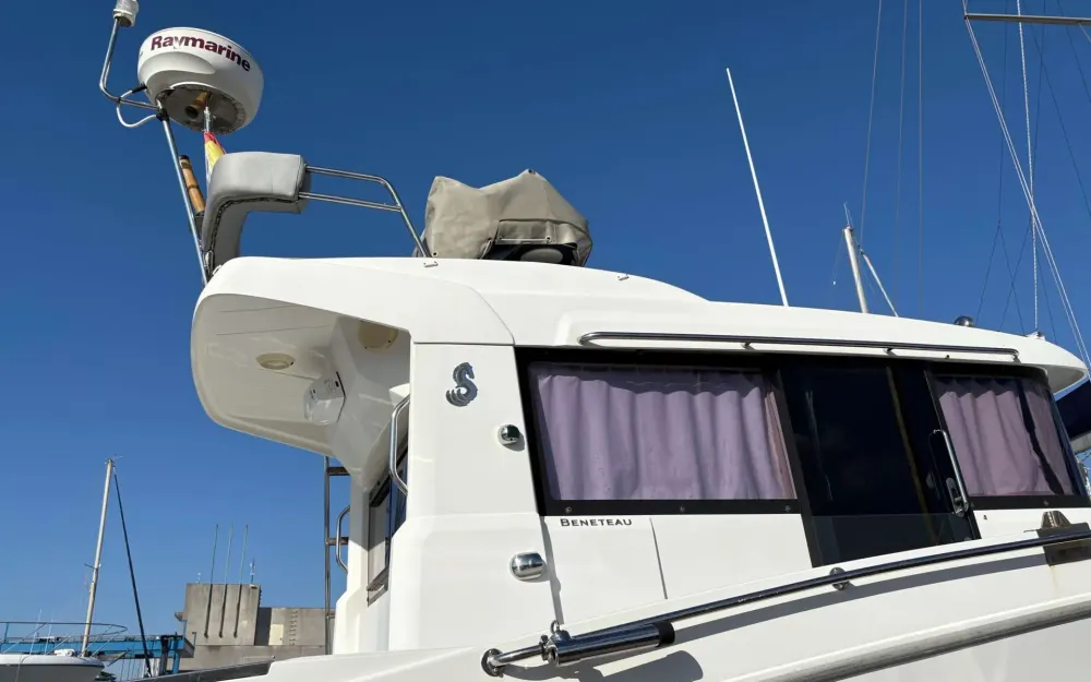slider 27 Beneteau Barracuda 9 Fly