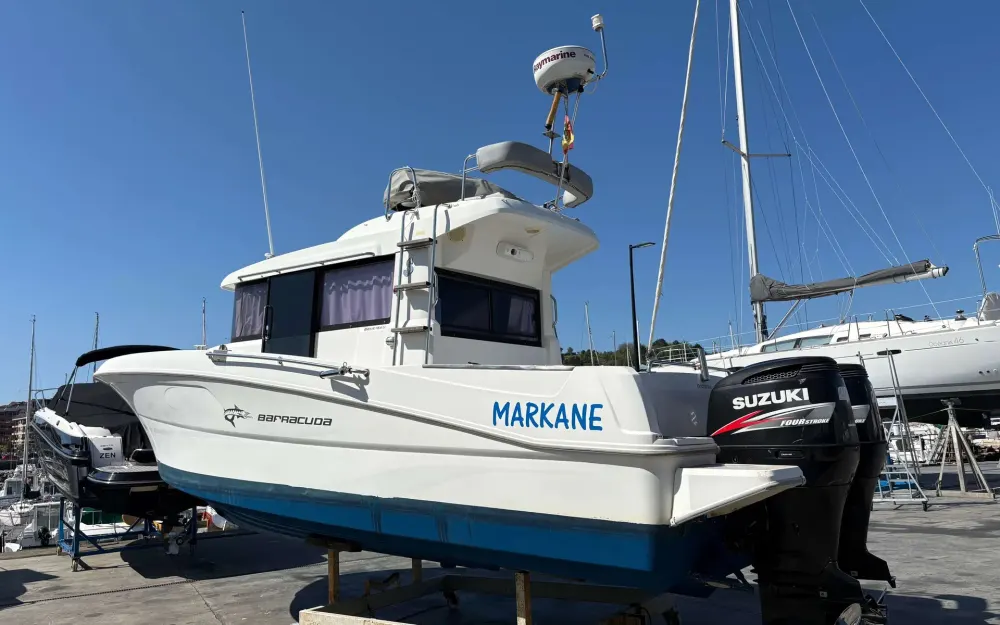 slider 8 Beneteau Barracuda 9 Fly