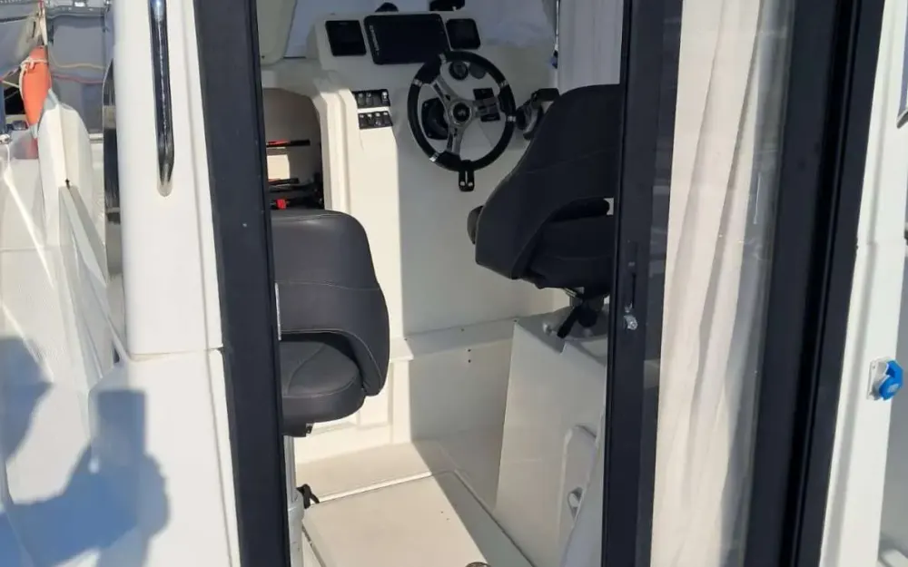 slider 12 Beneteau Barracuda 6
