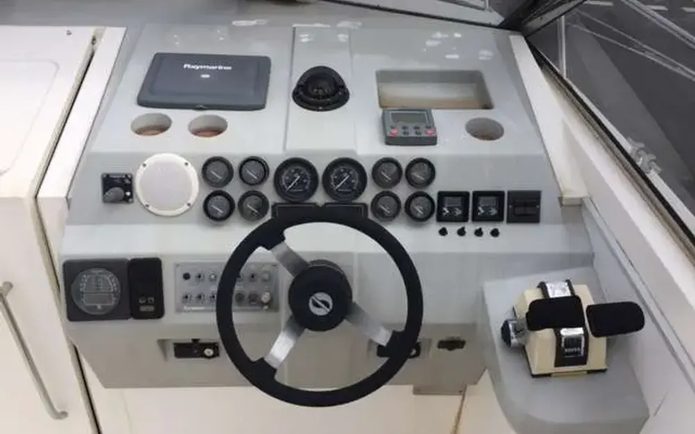 slider 3 Sunseeker San Remo 33