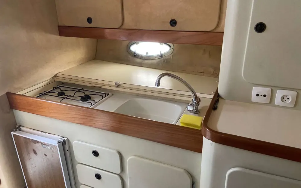 slider 7 Sunseeker San Remo 33