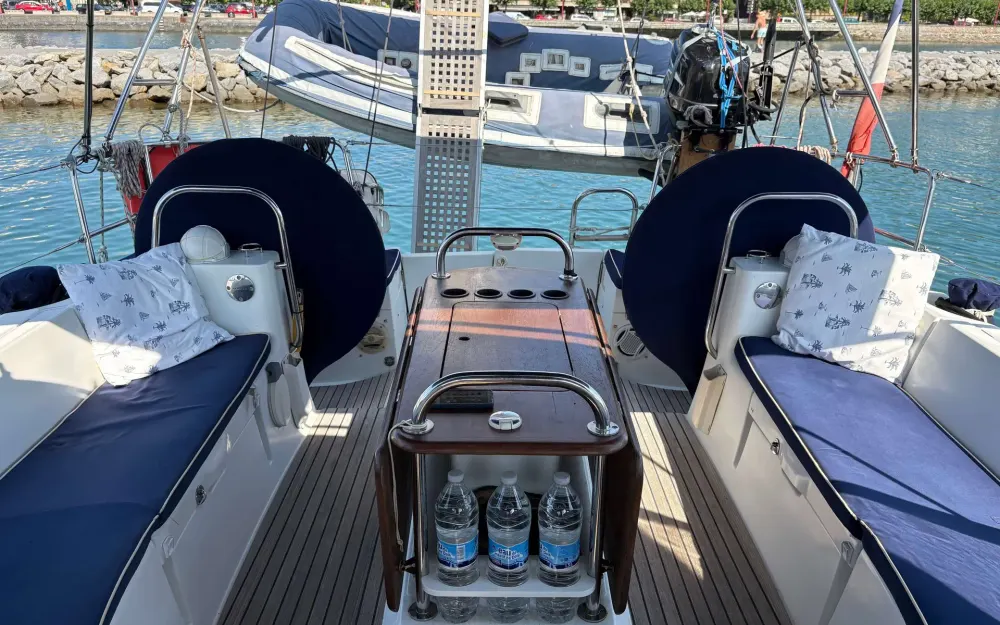 slider 22 Jeanneau Sun Odyssey 44 i