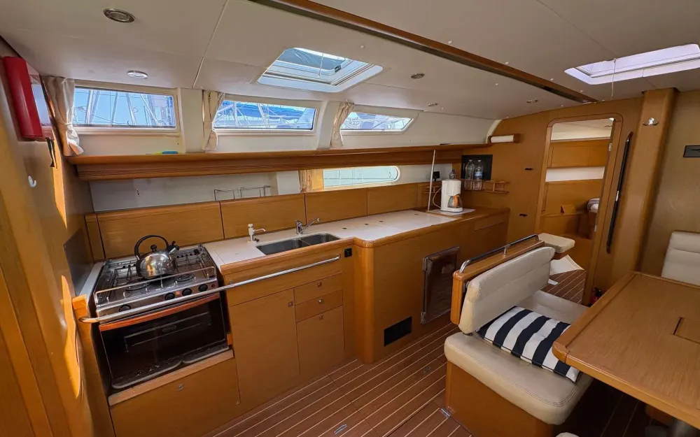 slider 5 Jeanneau Sun Odyssey 44 i
